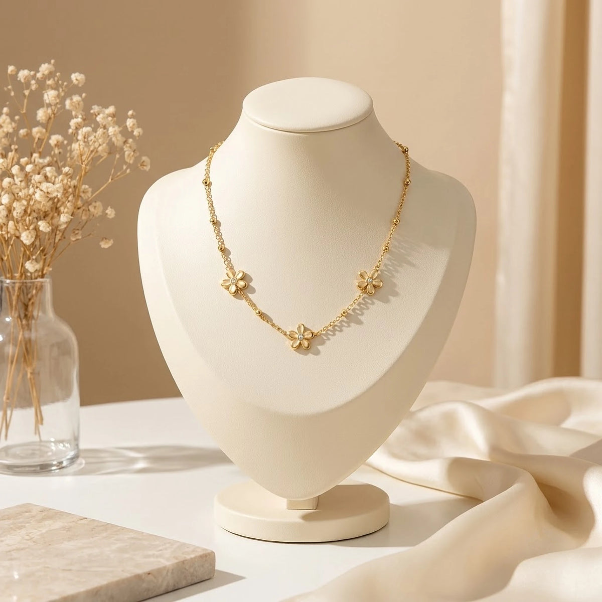 Golden Daisy Trio Station Chain