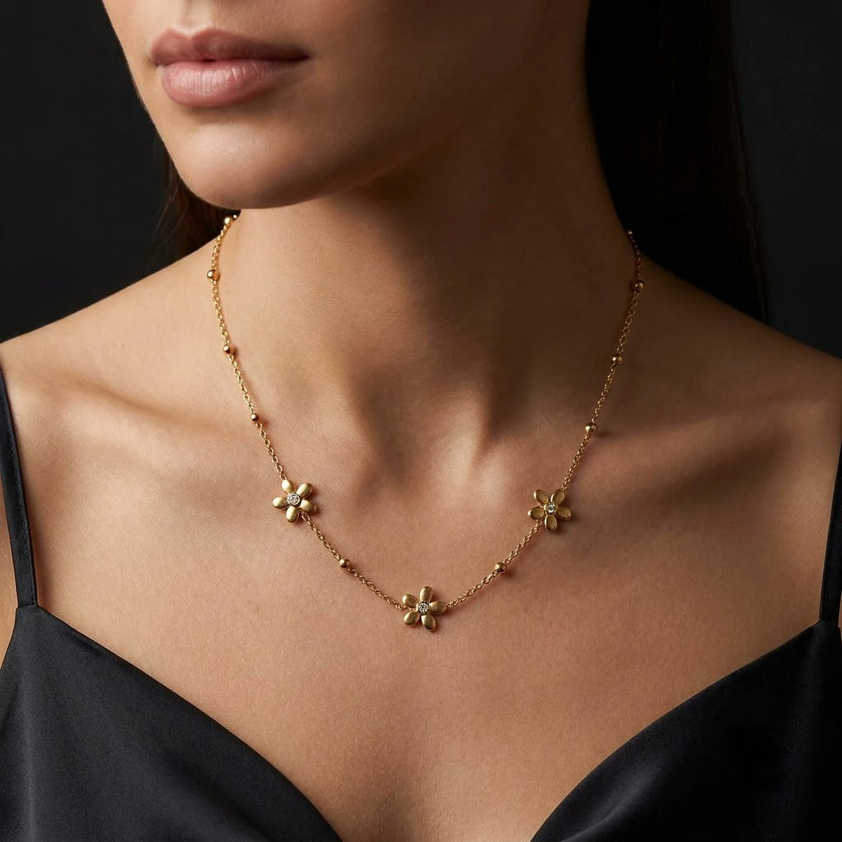 Golden Daisy Trio Station Chain