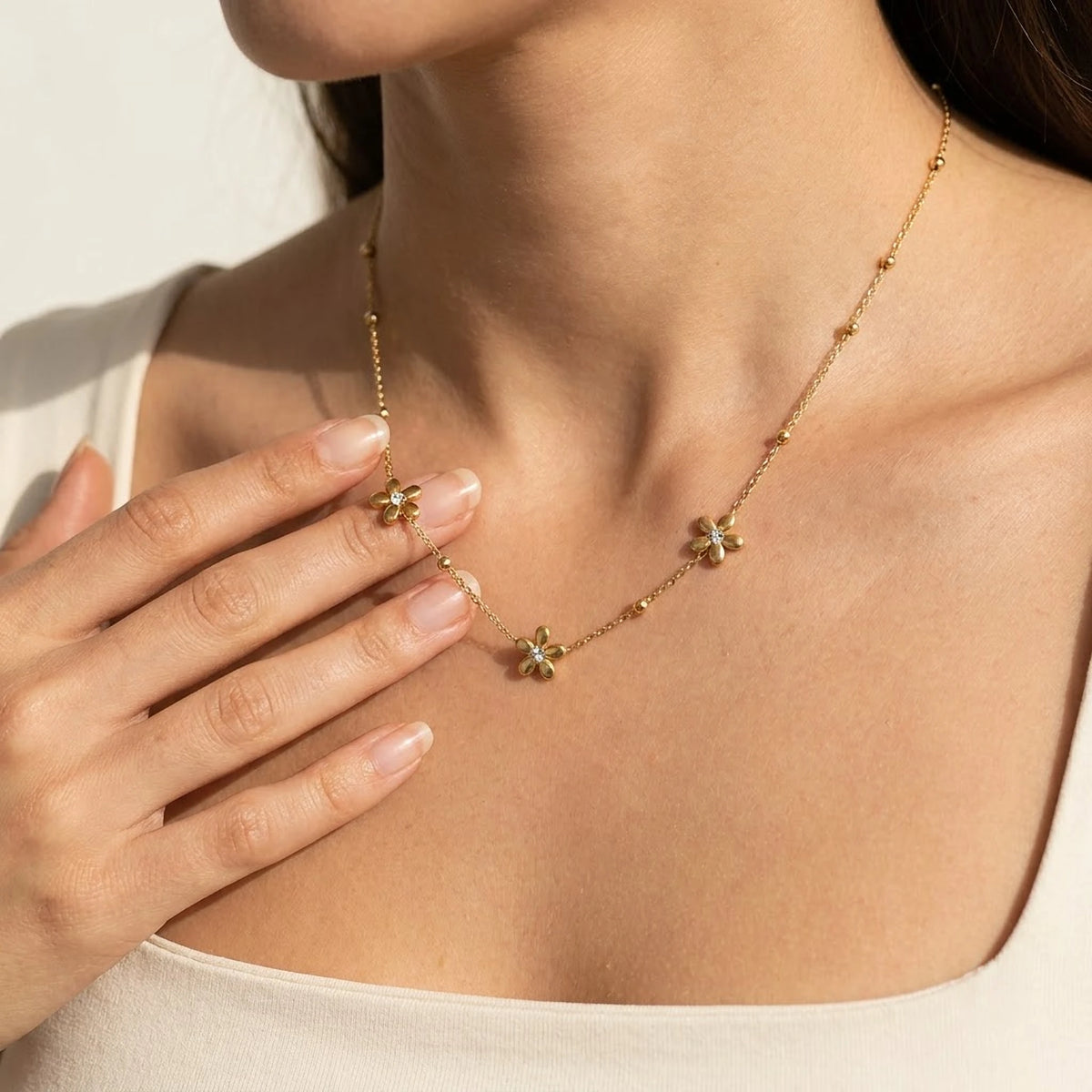 Golden Daisy Trio Station Chain