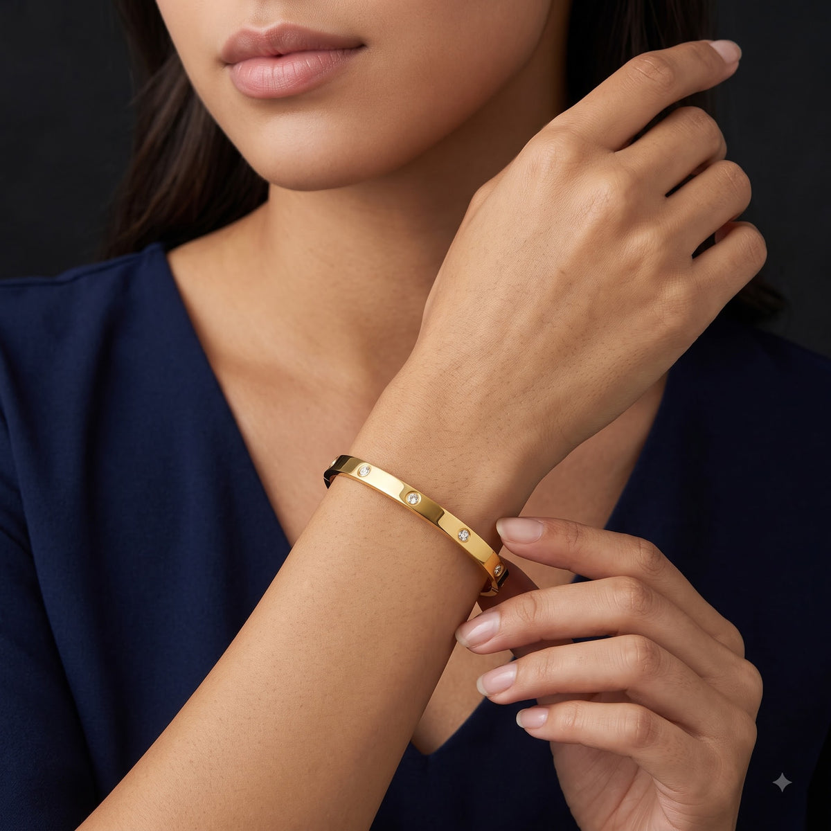 Classic Screw-Motif Style 3-Stone Bezel Gold Oval Bracelet - Image 2